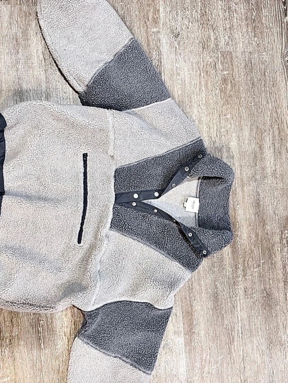 LE LIS Fleece Jacket in Gray Size Small/oversized fit Like New